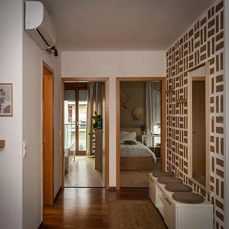 Stylish 2br With Terrace & Garage Parking * Budapest