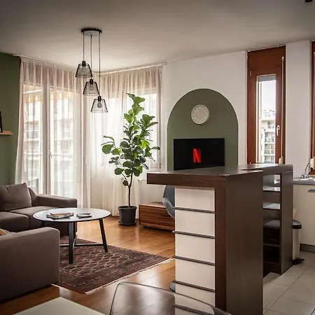 Stylish 2br With Terrace & Garage Parking Budapest