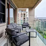 דירה Stylish 2br With Terrace & Garage Parking *