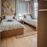 דירה Stylish 2br With Terrace & Garage Parking